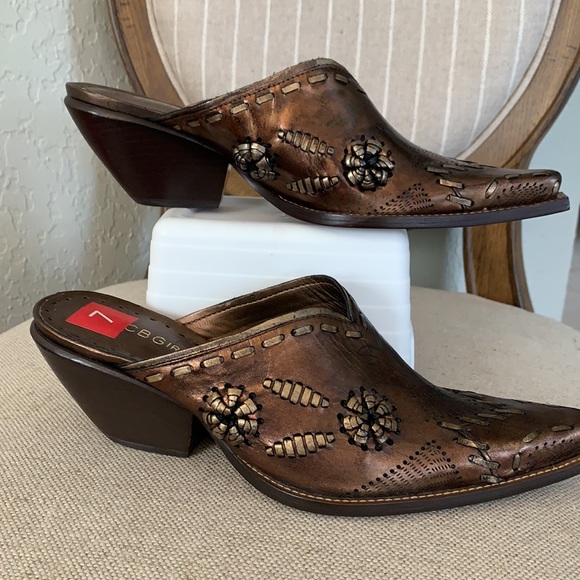 NWOT BCBGirls Western Mule - Picture 2 of 14